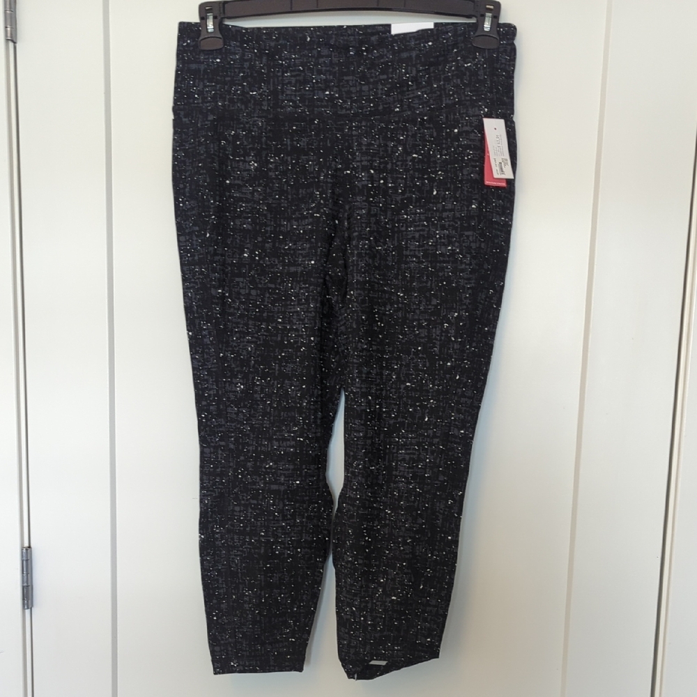 Brand New W/Tag Livi Active Strappy Back 7/8 Leggings Monochrome Patterned Pants